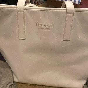 Beautiful Kate Spade tote excellent condition